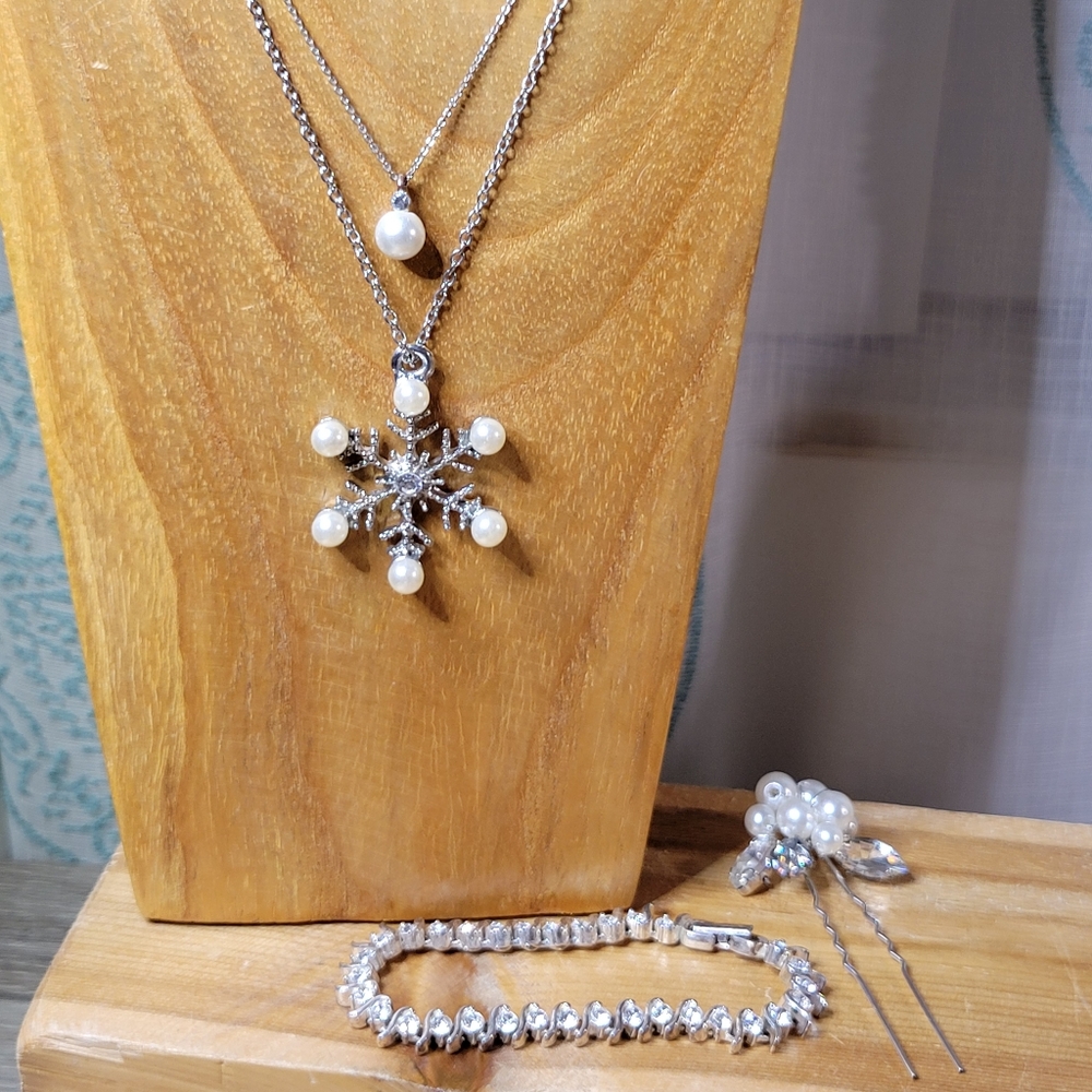 Silver Tone, Crystal & Faux Pearl Costume Jewelry Lot 5 Pieces